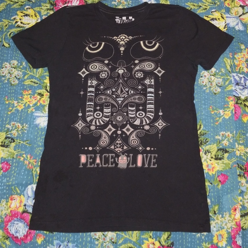 Volcom T - Picture 2 of 4